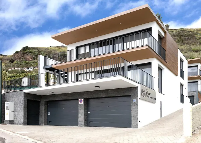 Marco 4 Seasons- Summer Arco da Calheta (Madeira)