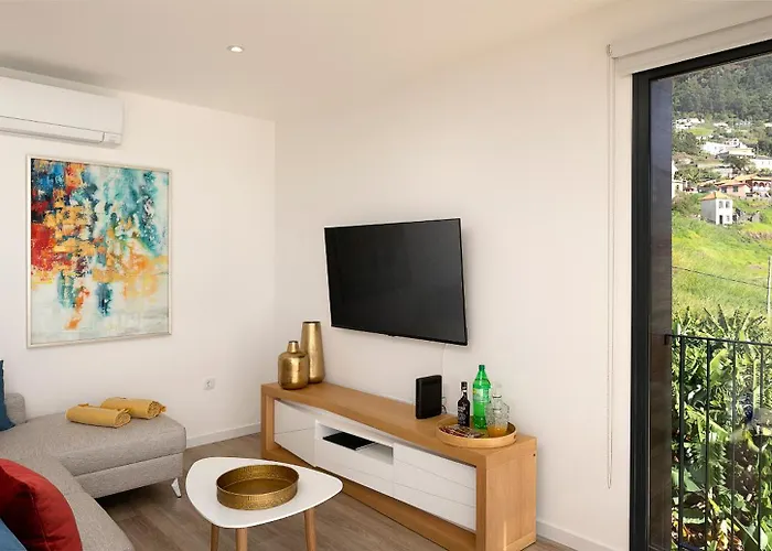 Marco 4 Seasons- Summer Daire *